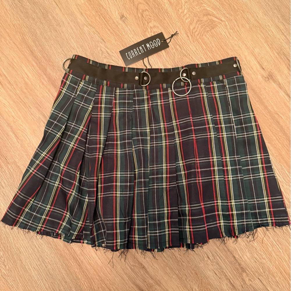 Current Mood Dark Green Tartan Pleated Mini Skirt with Rings